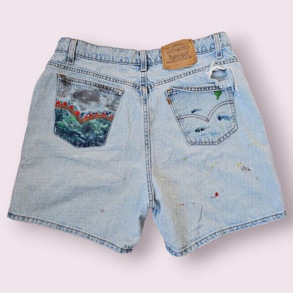 Vintage Levi's Shorts hand painted Relaxed Fit Light Blue Distressed W34 - Picture 2 of 11